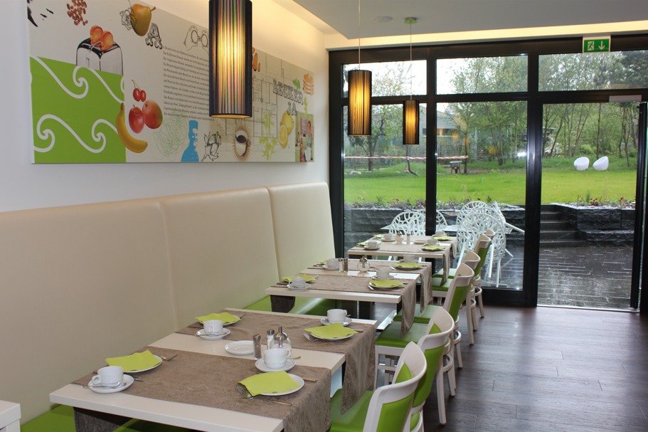 Breakfast Room